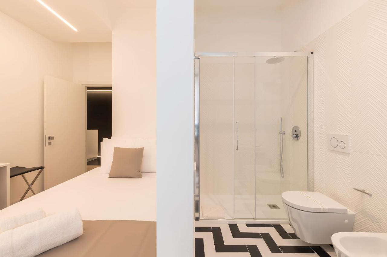 Metropolitan Rooms Кальярі Екстер'єр фото