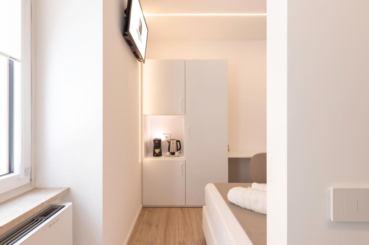 Metropolitan Rooms Кальярі Екстер'єр фото
